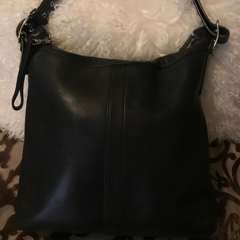 VINTAGE BLACK COACH SHOULDER BAG-ADJUSTABLE STRAP